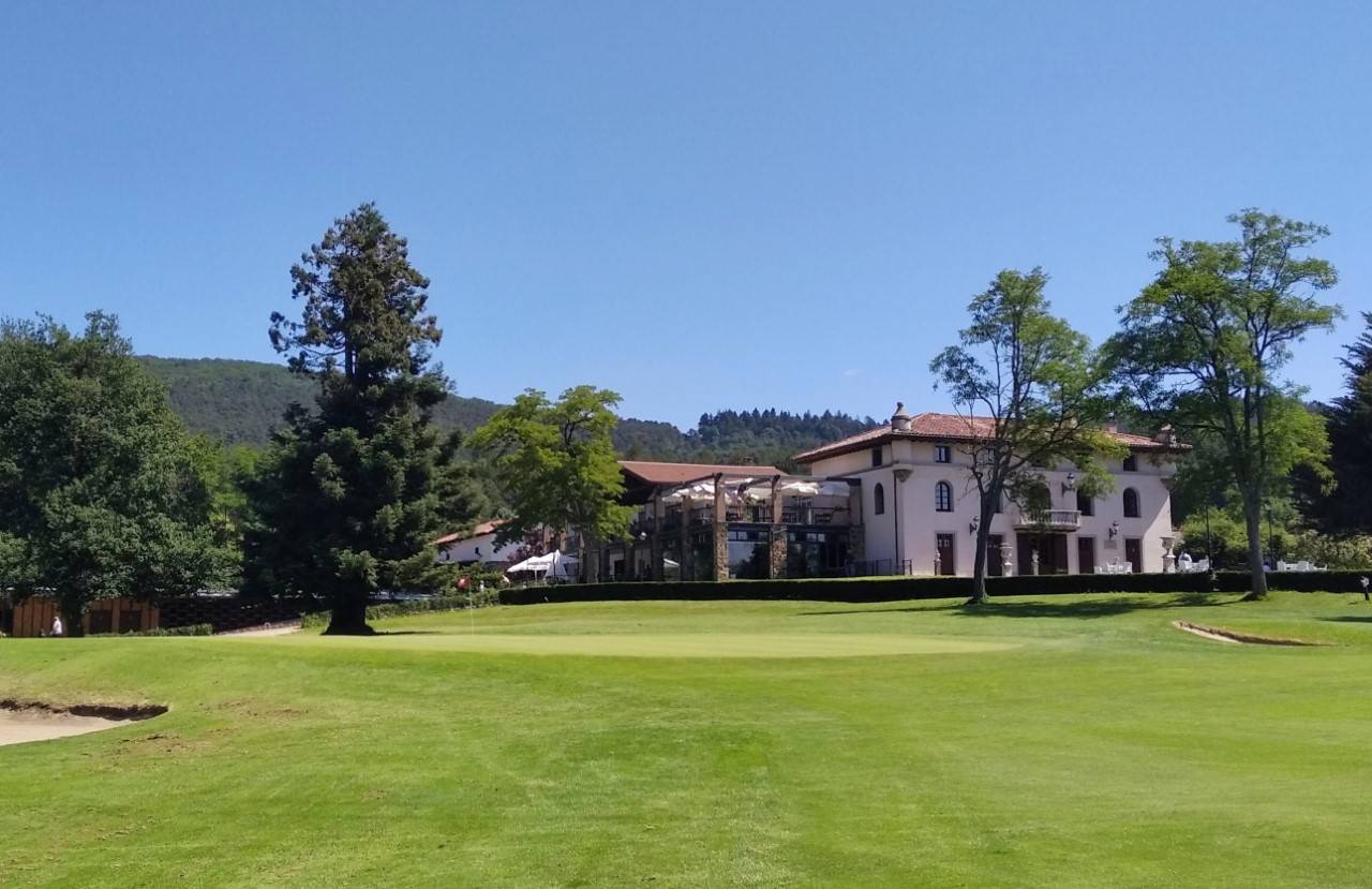 Green fees in Club de Golf de Larrabea, Villareal, Alava